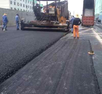 河北石家莊雙向玻纖土工格柵 質優價低，引領鋼塑土工格柵行業先鋒